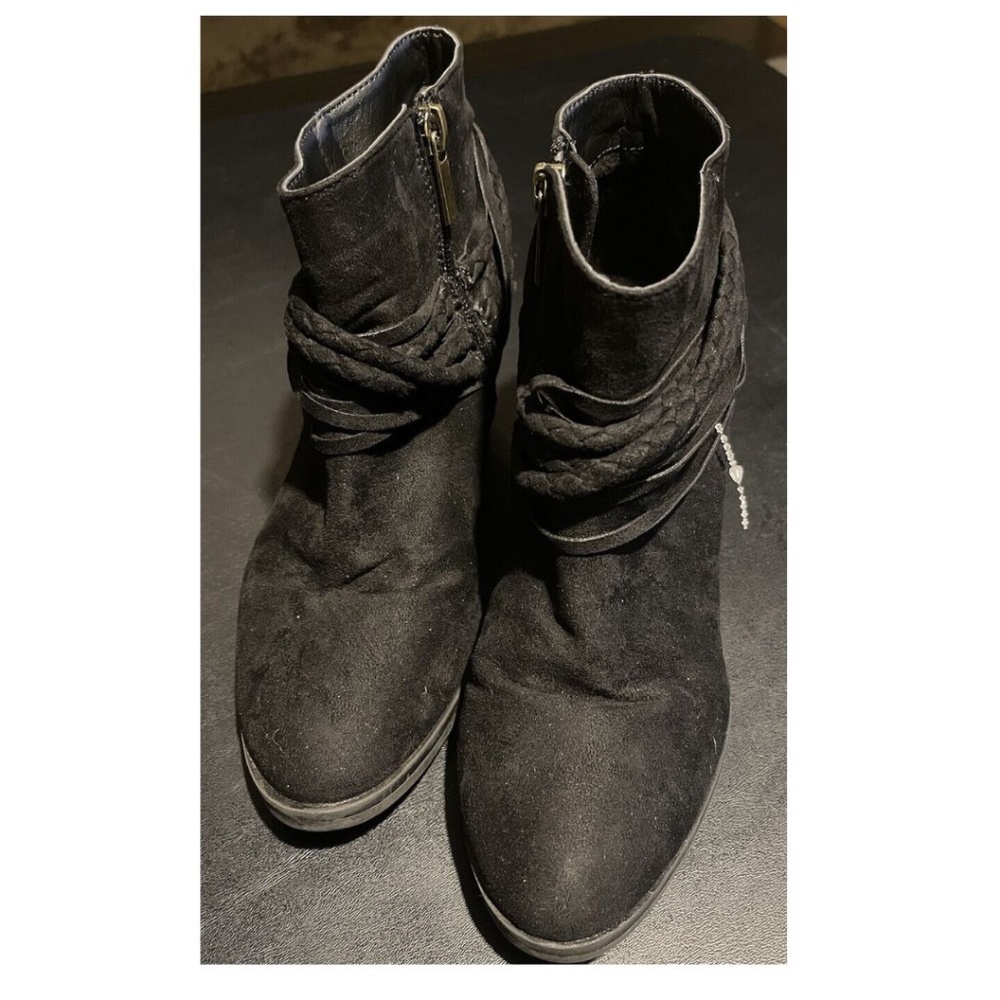 JG Black Strappy Zip Up Ankle Boots Women’s Size 6